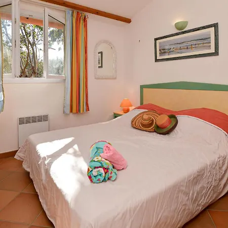 Piscine Vue * Porto-Vecchio (Corsica)